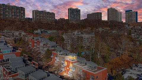 9 Vela Way Edgewater Boro NJ 07020