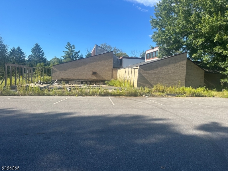 10 Brass Castle Rd
