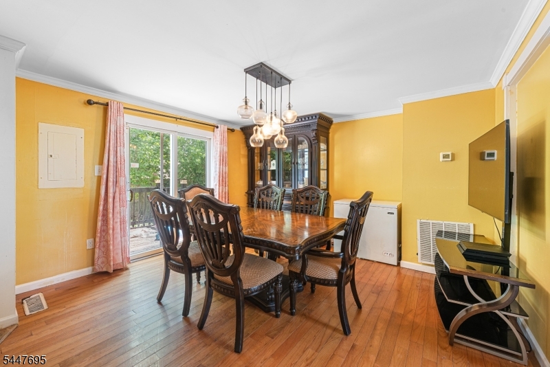 4 Dandridge Dr