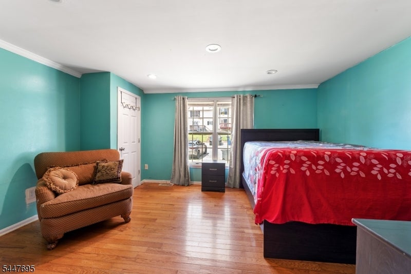 4 Dandridge Dr