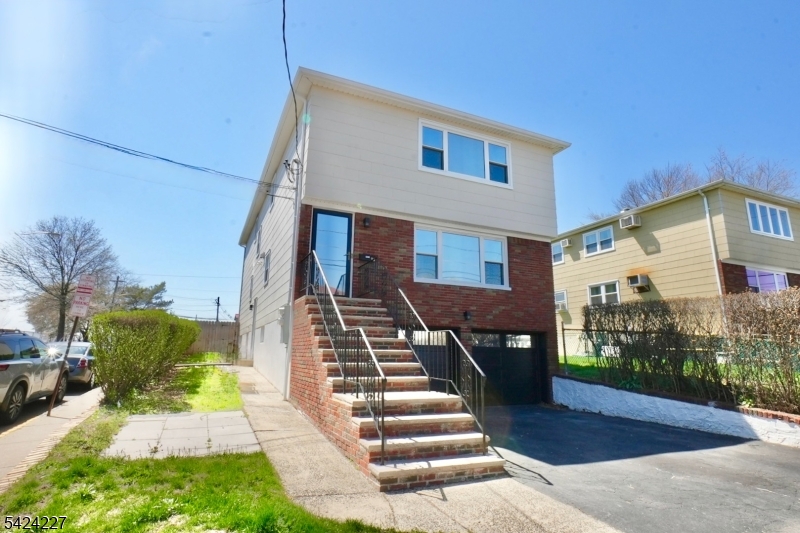 25 Sanford Ave First Floor 1