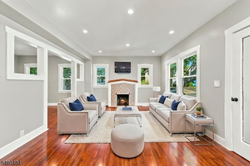 1176 Julia St