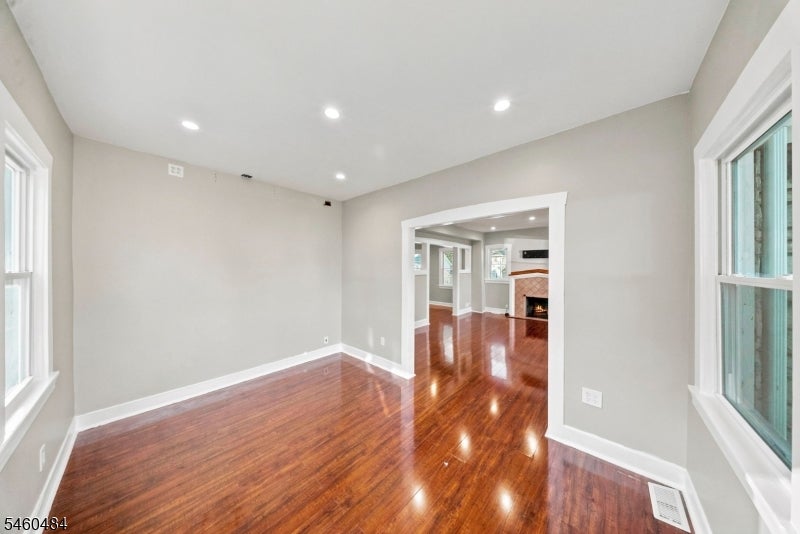 1176 Julia St