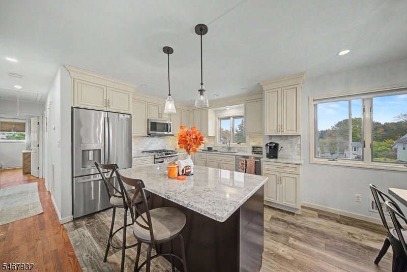 31 Dogwood Dr