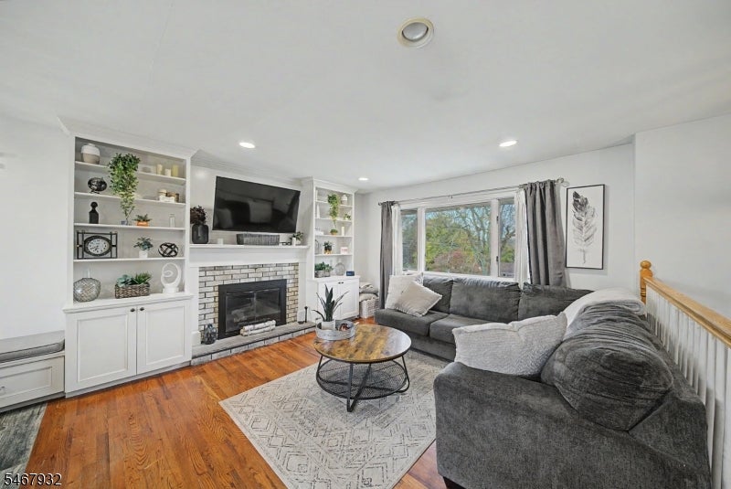 31 Dogwood Dr