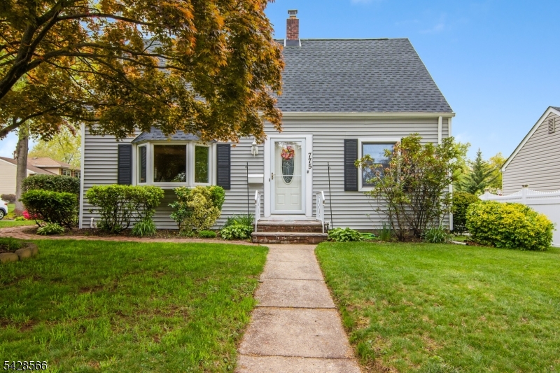 775 W Inman Ave