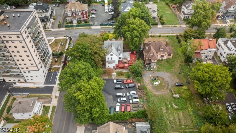 129 S Munn Ave