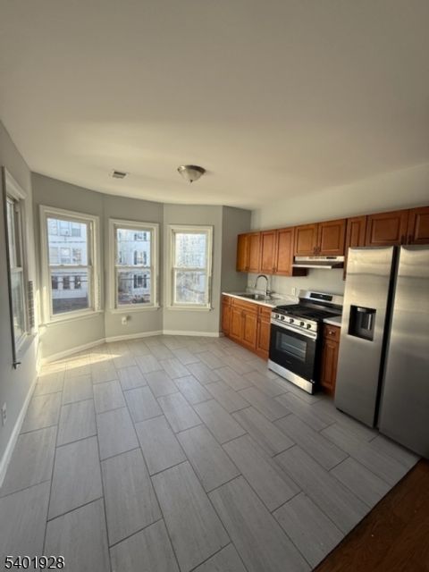 47 Fabyan Pl 2 Newark City NJ 07108