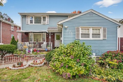 Photo of 271 W Erie Ave, Rutherford, NJ 07070 (MLS # 3995686)