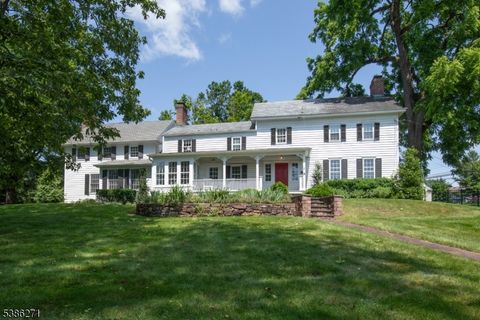 Photo of 3 Old Chester Rd, Peapack Gladstone, NJ 07934 (MLS # 3991333)