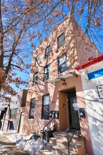 351 Mulberry St