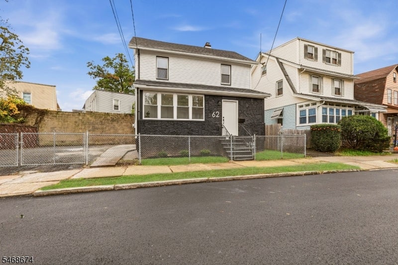 62 Unity Ave