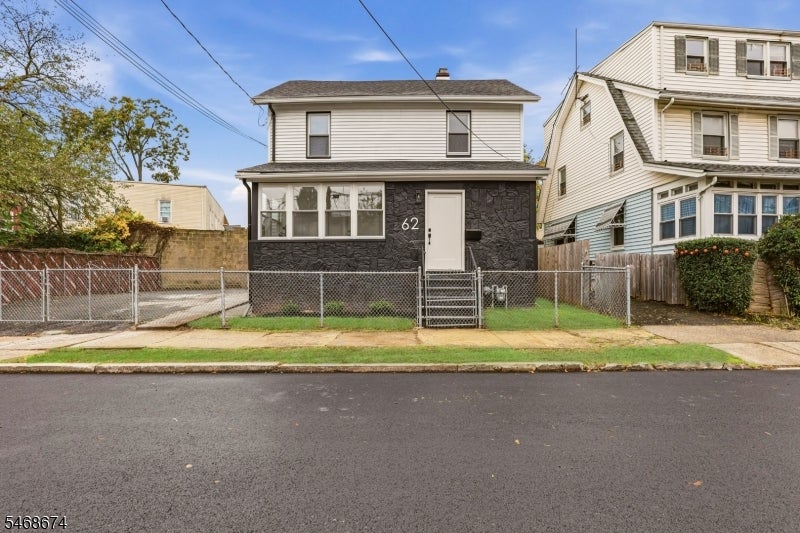 62 Unity Ave