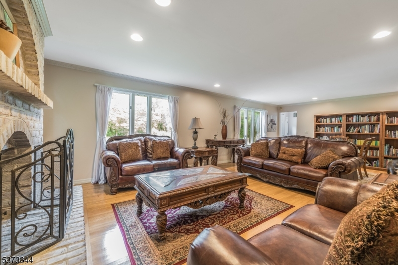 853 Norton Church Rd