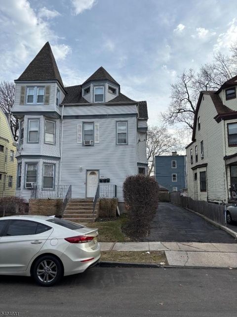 160 N 16Th St East Orange City NJ 07017