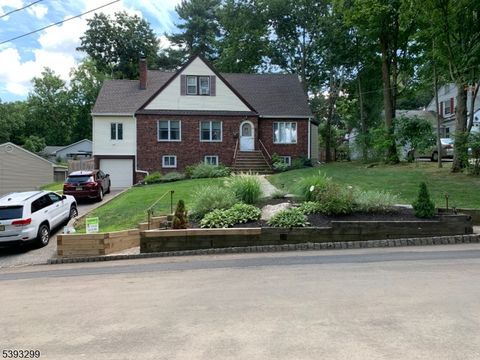 Photo of 8 Birkendene Rd, Caldwell, NJ 07006 (MLS # 3994299)