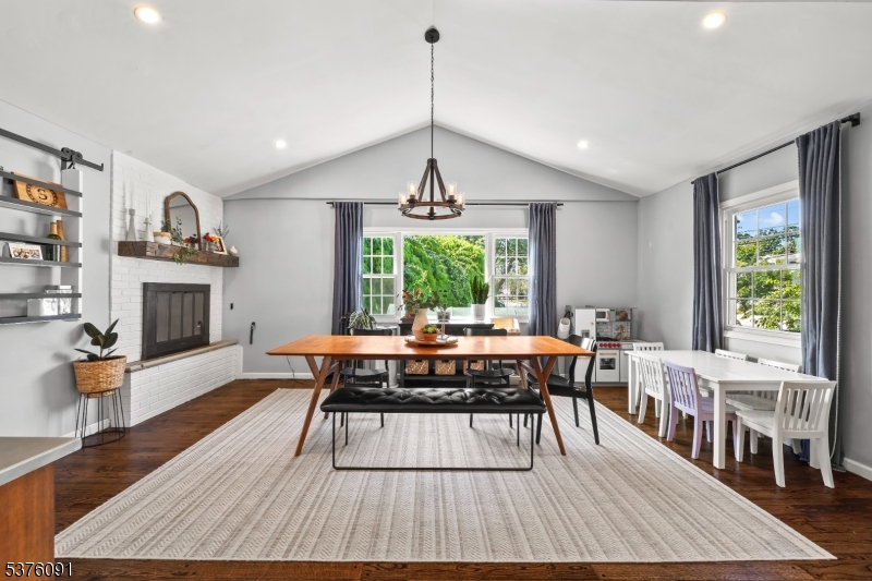 138 Linwood Ter