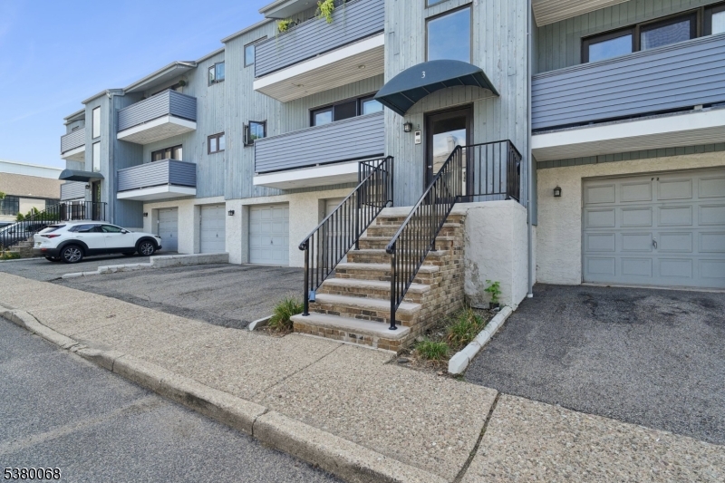 3 Domessina Ln, F3