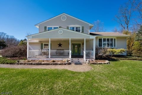 27 Adams Dr Ogdensburg Boro NJ 07439