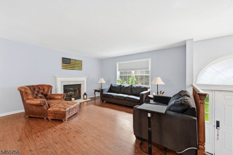46 Melinda Ln