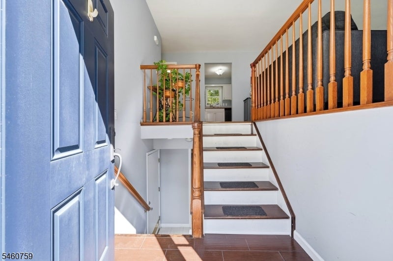 46 Melinda Ln