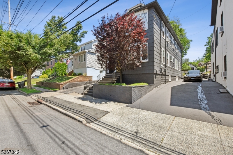 99 E Passaic Ave