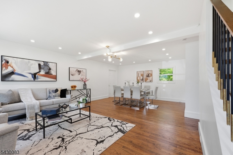 64 Longfellow Dr