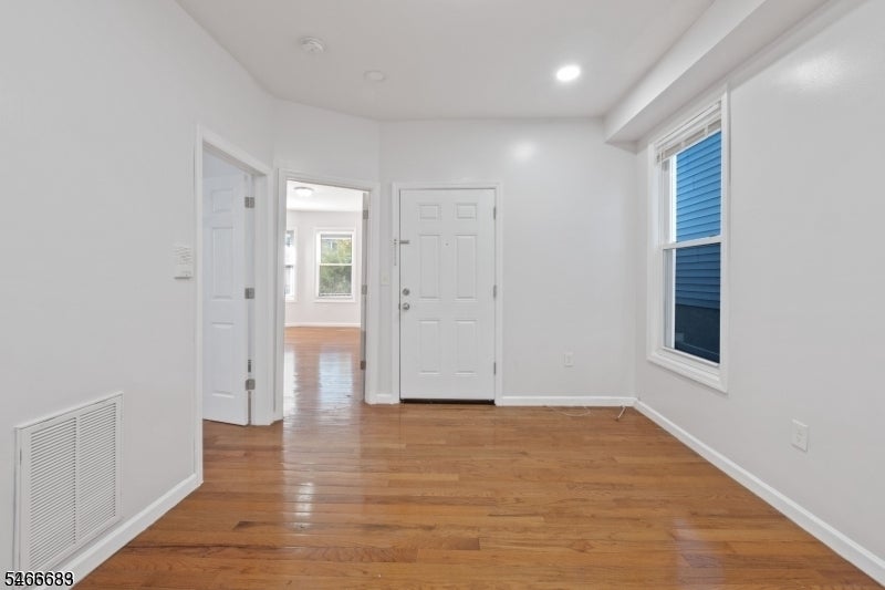 346 Sanford Ave