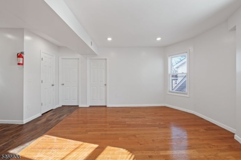 346 Sanford Ave