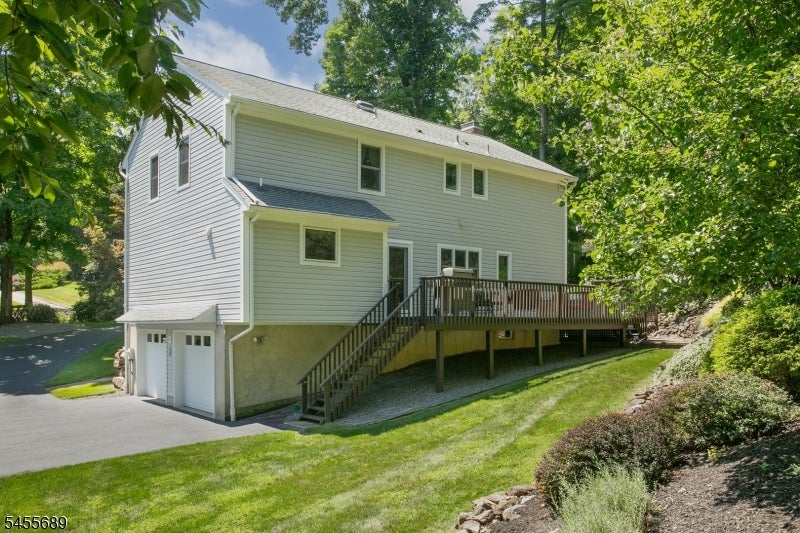 17 Colonel Evans Dr