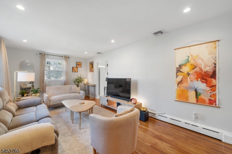 343 Delawanna Ave