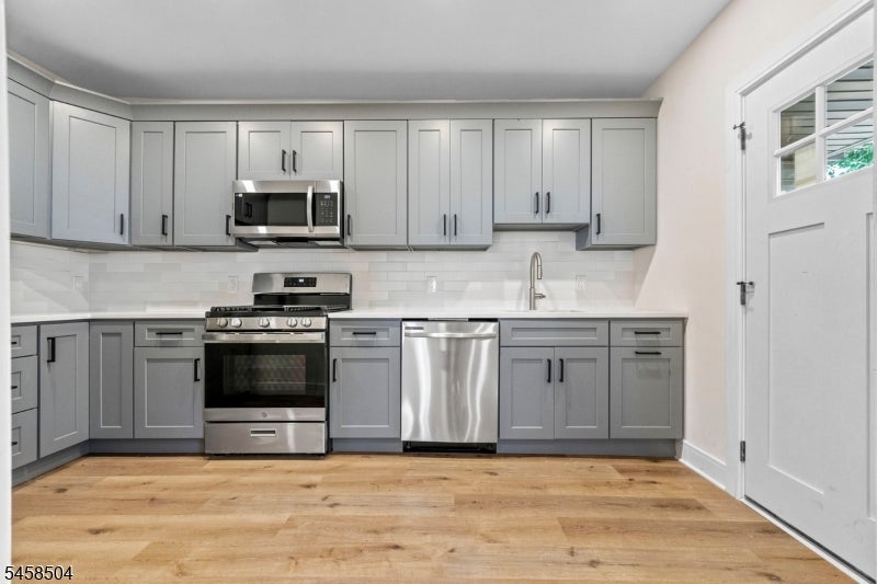 144 Main St 2
