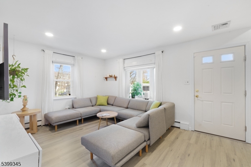 499 Diamond Spring Rd