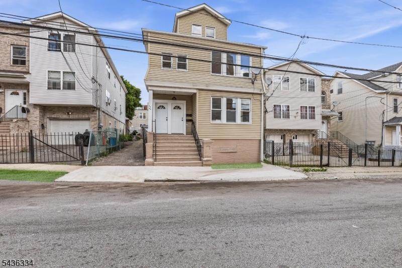 235-237 Lehigh Ave