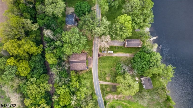 2952 River Rd