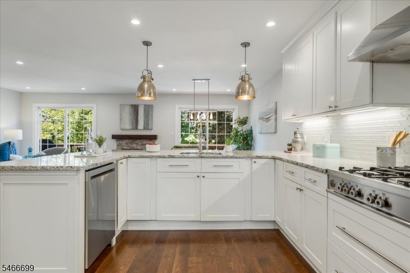 110 Coccio Dr