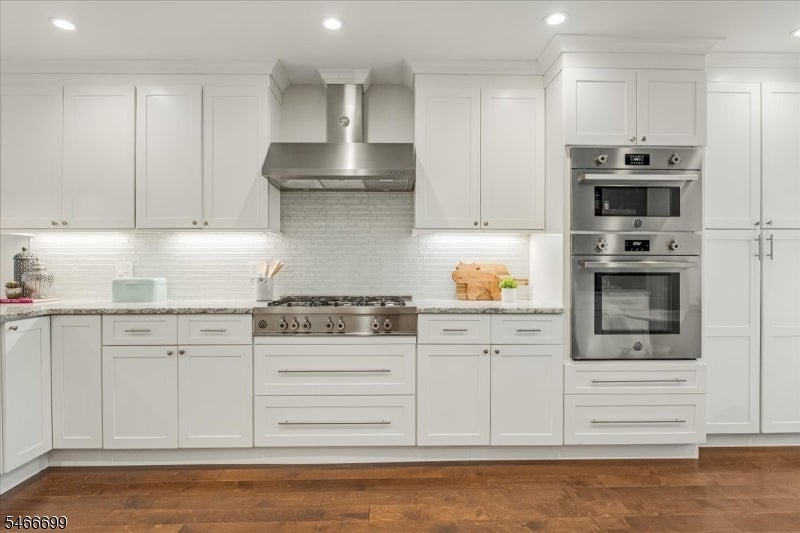110 Coccio Dr