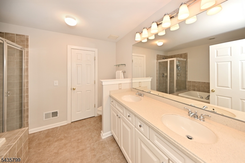 32 Rosewood Ct 32