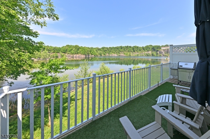 32 Rosewood Ct 32