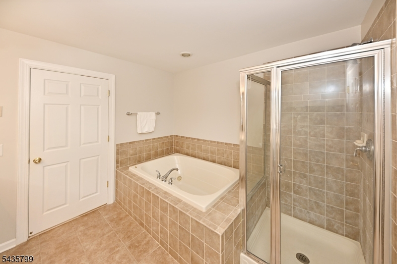 32 Rosewood Ct 32