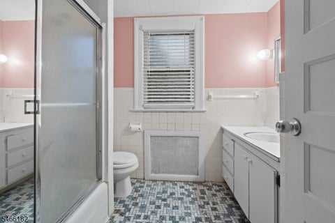 Photo for 120 Linden Ave