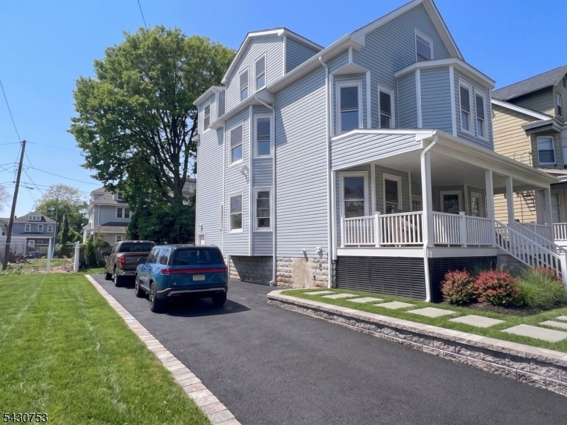 14 Nye Ave 1