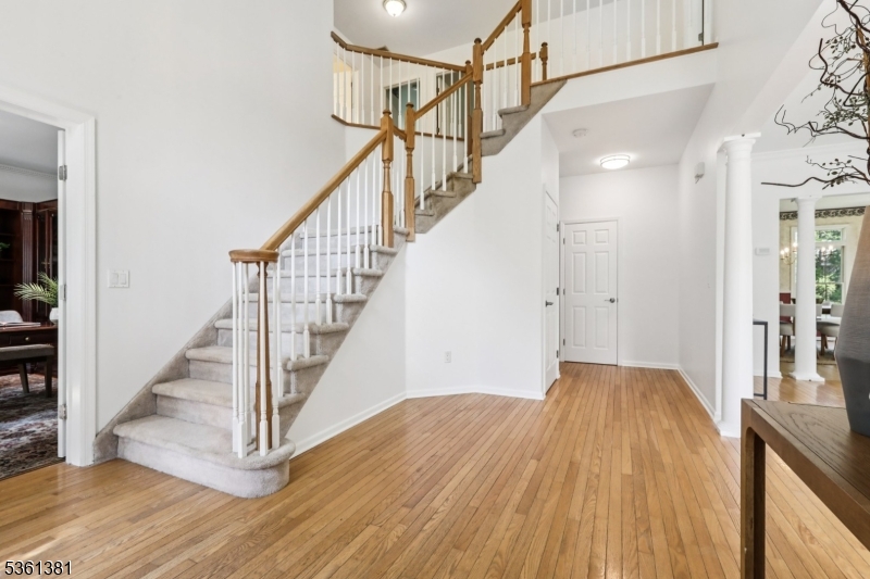 25 Castle Ct
