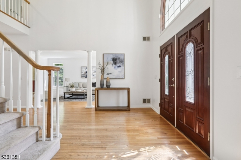 25 Castle Ct