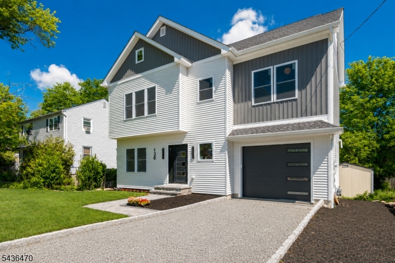136 Lake Shore Dr