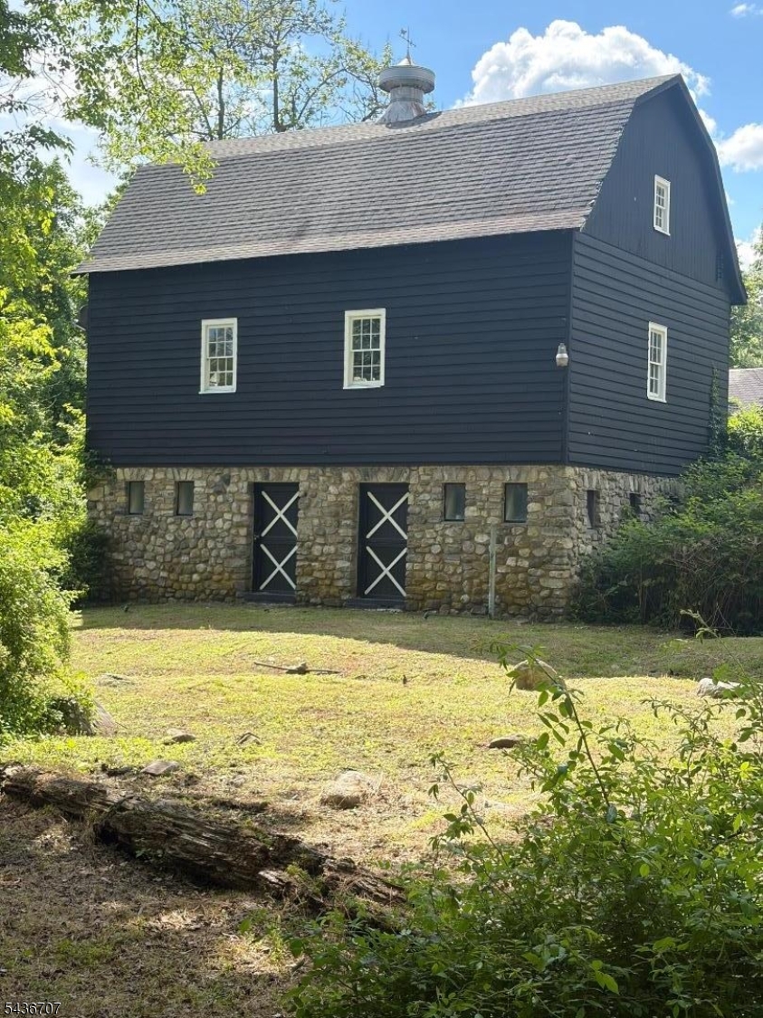 373 Green Rd