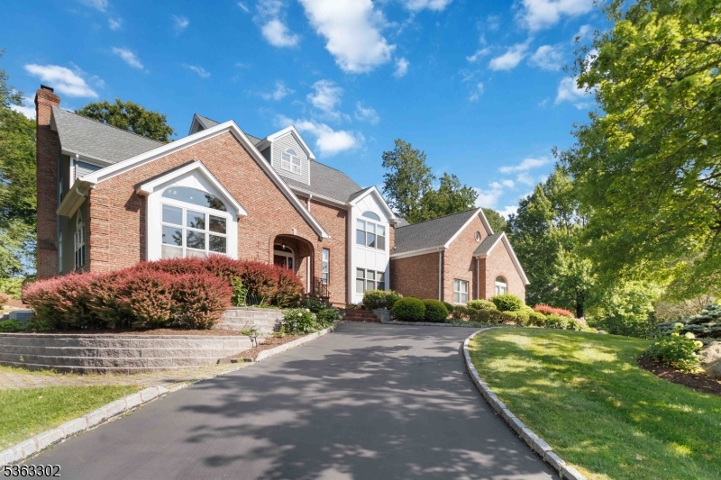 13 E Cove Ln