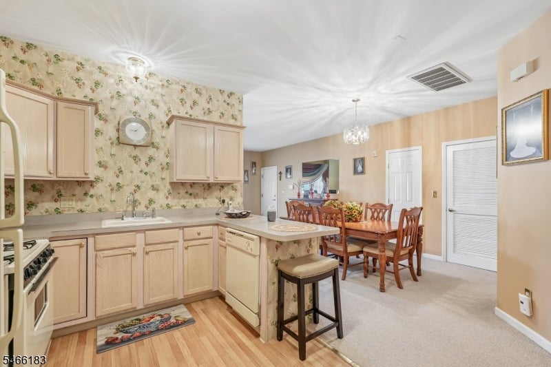 485 Saddle River Rd 7