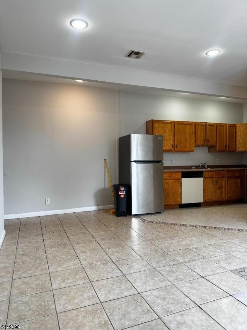 109 Irene St 1
