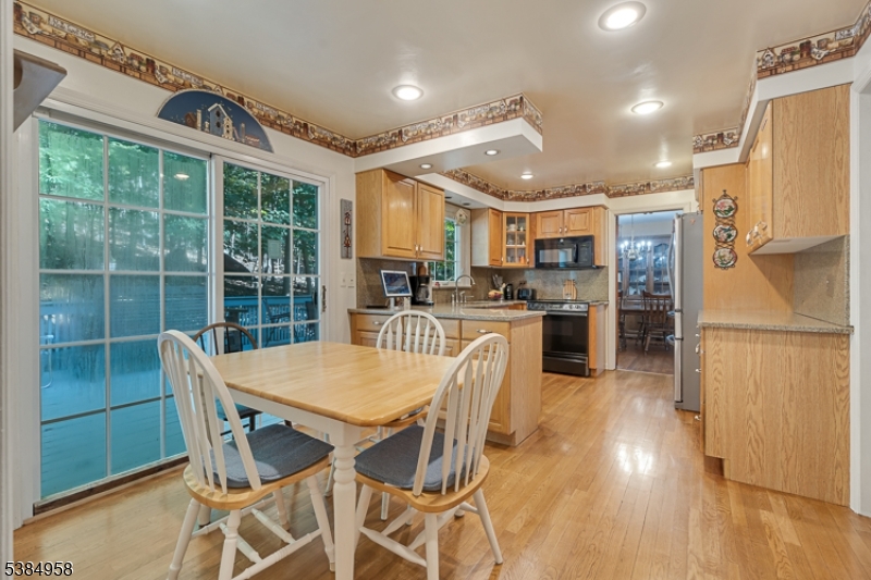 23 Glenwood Dr
